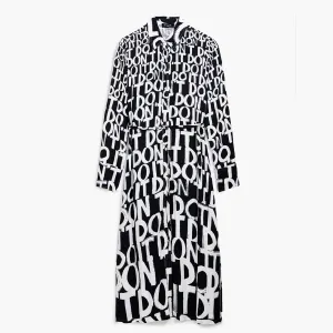 vestido-midi-estilo-camisero-print-letras-en-contraste-desigual-para-regalar-a-mama